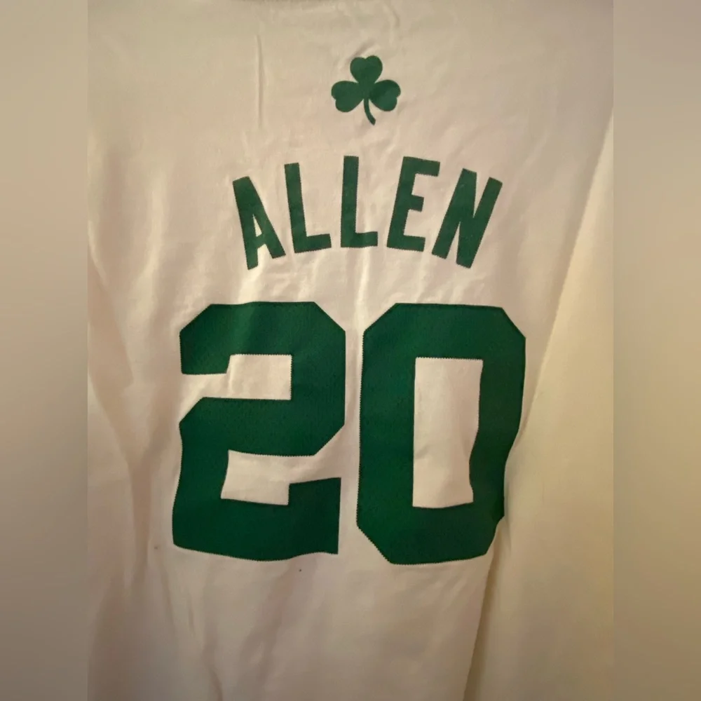 Celtics Tee Shirt Allen #20 Adidas NBA Size Medium Boston Basketball 🏀 - Picture 5 of 5